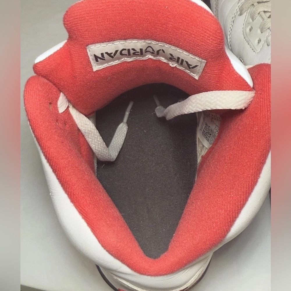 Mens Size 8 Nike Air Jordan 5 V Retro Shoes Fire
Red Silver Tongue 2020 PROJECT - Picture 8 of 10